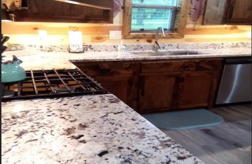 Rufe Cabin | Harmony - a Fisherman's Delight w/Grill & Firepit