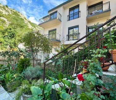Skaljari Apartment | Harmony Garden Apartments