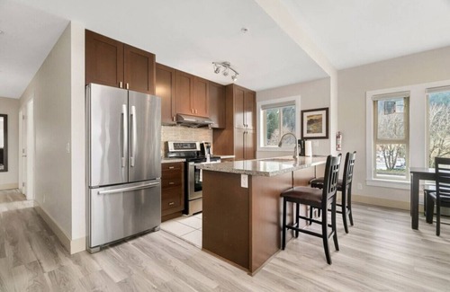 Harrison Hot Springs Apartment | Harmony Haven 2BR Lakefront Lux Escape!