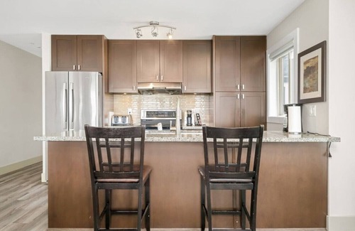 Harrison Hot Springs Apartment | Harmony Haven 2BR Lakefront Lux Escape!