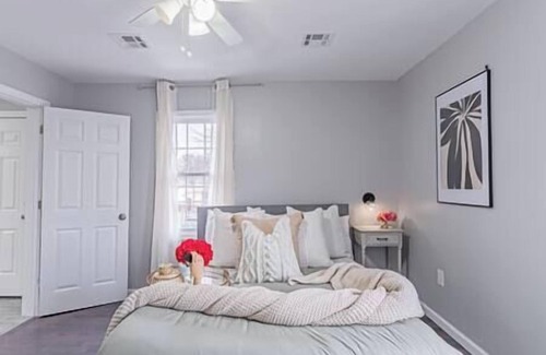 Vauxhall House | Harmony Haven: A Duplex Retreat