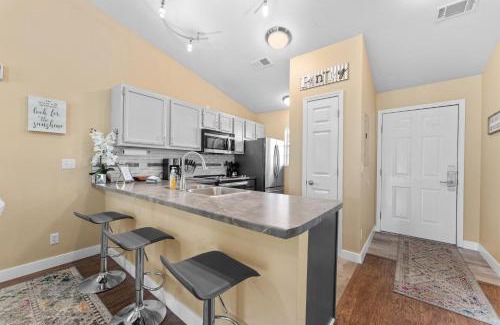 Table Rock Apartment | Harmony Hideaway condo
