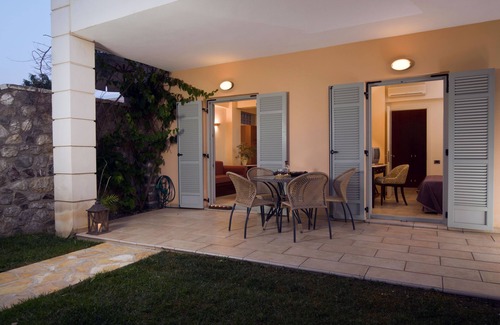 Longos Apartment | Harmony Hotel Apartments - Suite NAFSIKA 50m² For 2-4 People Free Wifi