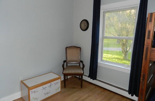Chatham House | Harmony House in Hudson Valley- Pet Friendly