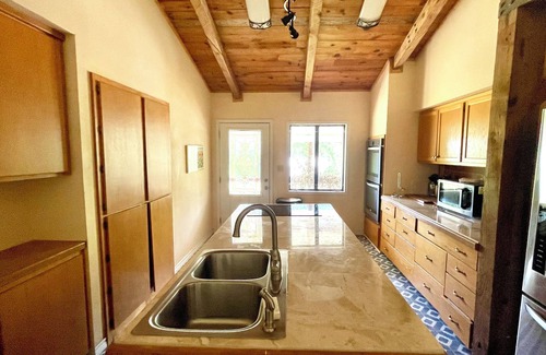 Smithville House | Harmony Pines - Stunning 3BR Retreat Center on 25 acres