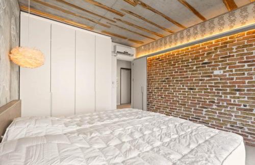 Trakata Apartment | Harmony SeaView Stay with Free Parking and Beach Access