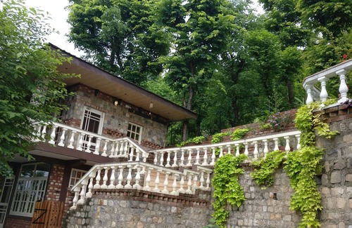 Dehradun Cottage | HARMONY with Nature & Self | Hilltop, Airport Road