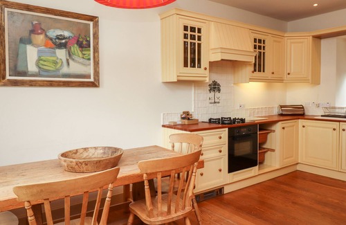 Seahouses Cottage | HARNESS LODGE, pet friendly, character holiday cottage in Seahouses