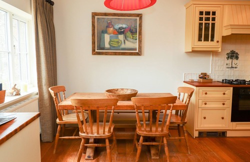 Seahouses Cottage | HARNESS LODGE, pet friendly, character holiday cottage in Seahouses