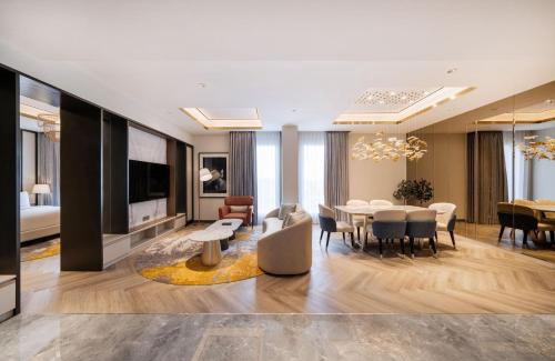 Gubeng Hotel | HARRIS Hotel & Conventions Gubeng