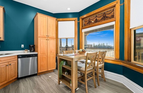 East Hillside Apartment | Harris House | Suite 1 | On Medical Campus