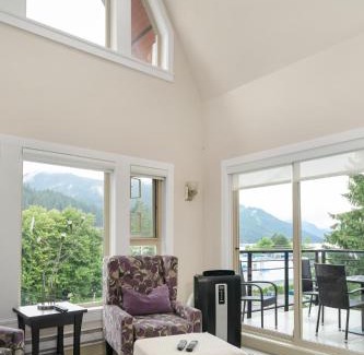 Harrison Hot Springs Apartment | Harrison 3BR Pet friendly Unit