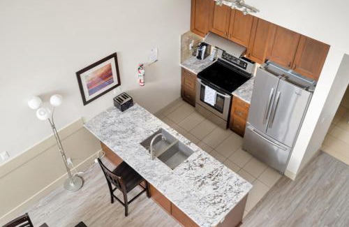 Harrison Hot Springs Apartment | Harrison 3BR Pet friendly Unit