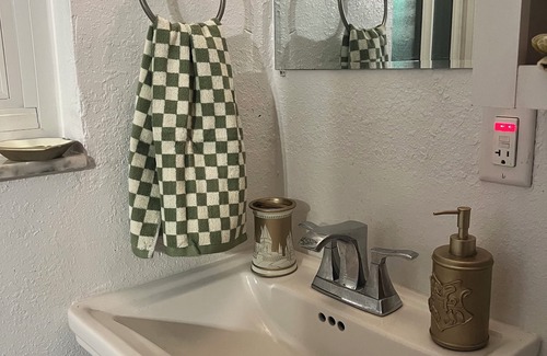 East County Civic Group Apartment | Harry Potter Room of Requirement Cozy 1-bedroom private apartment patio, kitchen