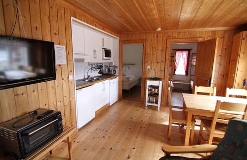 Jarvso House | Harsa B&B, Stugby & Vandrarhem