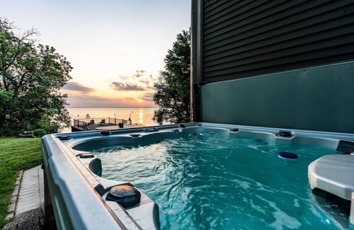 Chilton House | Harsch's Beach Escape - Lake/Theater/Games/HotTub
