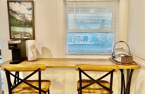 Hartsdale Apartment | Hartsdale Escape: 35 minutes to midtown Manhattan
