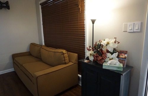Gordonville Hotel | Harvest Drive Family Inn