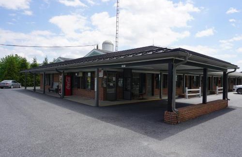 Gordonville Hotel | Harvest Drive Family Inn - Renovated Rooms