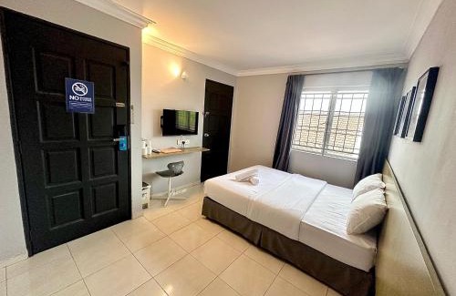 Kampung Tok Sirun Hotel | # Hashtag Hotel - Self Check in