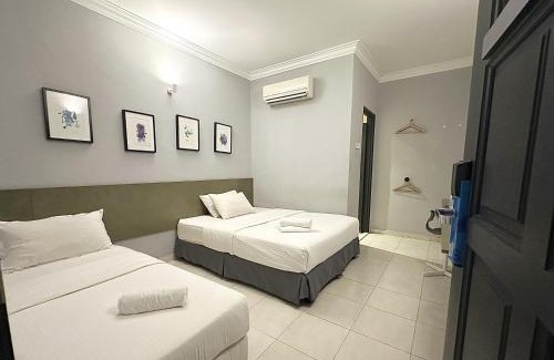 Kampung Tok Sirun Hotel | # Hashtag Hotel - Self Check in