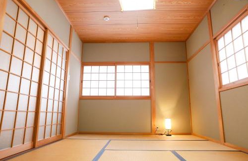 Yamatokoriyama House | HAT Koizumi, near from JR Koizumi station 大和小泉駅徒歩2分の貸切一軒家