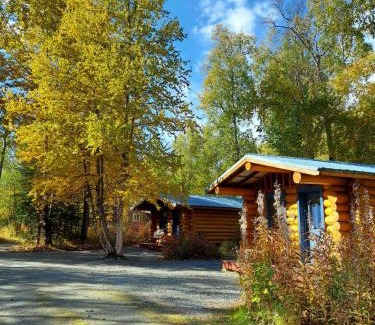 Fishhook Bed & Breakfast | Hatcher Pass Cabins