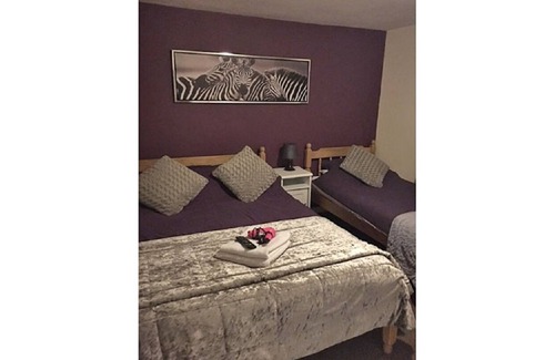 Lulsgate Bottom Bed & Breakfast | Hathway House