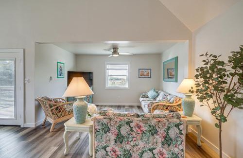 Brigands' Bay House | Hatteras Island Hideaway Waterfront, Canal Access