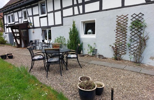 Hallenberg House | Haus am Bach