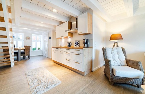 Greetsiel House | Haus am Siel 02, zentral mit eigenem Steg