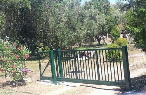 Cirendinu House | Haus an Ruhiger Lage mit Viel Eingezäuntem Umschwung