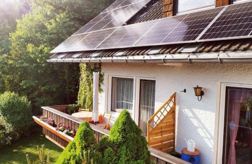 Eppenschlag Apartment | Haus-Daxberg-idyllisch-gelegen-im-Bayerischen-Wald-Ferienwohnung-mit-Zimmer-Kueche-Bad