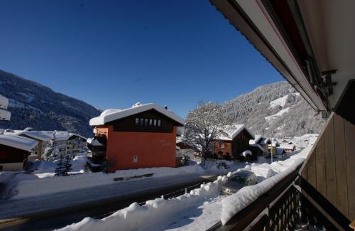 Klosters Dorf Apartment | Haus Euphrasia
