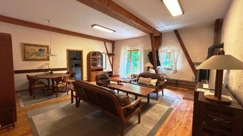 Berndshausen Apartment | Haus Falkenhof