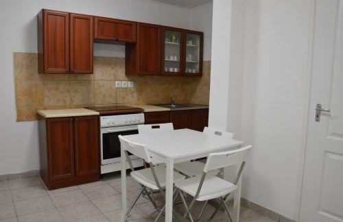 Szombathely Apartment | Haus Im Zentrum L mit 2 Schlafzimmer und garten