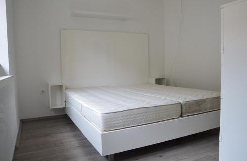 Szombathely Apartment | Haus Im Zentrum R 6 Schlafzimmer 10 Pax