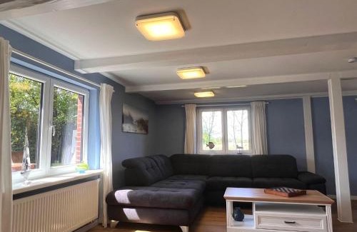 Brosum House | Haus-Min-Leevstes