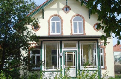Seeheilbad Graal-Muritz Apartment | Haus Paula - Am Rhododendronpark