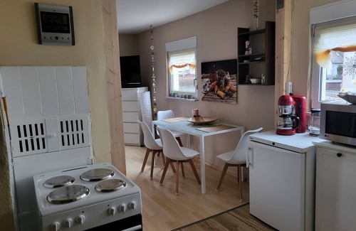 Ettlingen Apartment | Haus Rosengarten: Accommodation in a quiet play street. Good parking facilities