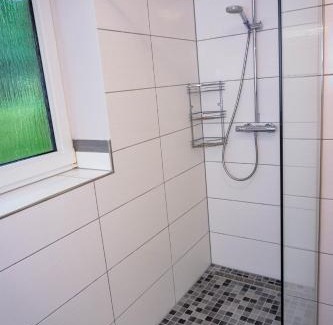 Lembruch Apartment | Haus Strandlust- gemütliches Studio direkt am Dümmer