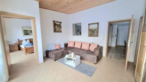 Solnhofen Apartment | Haus Talblick, am Waldrand