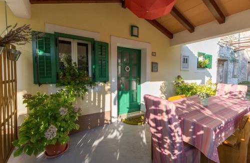 Bartici House | Haus Valerija