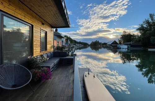Rusovce House | Hausbót u rybára a kačky
