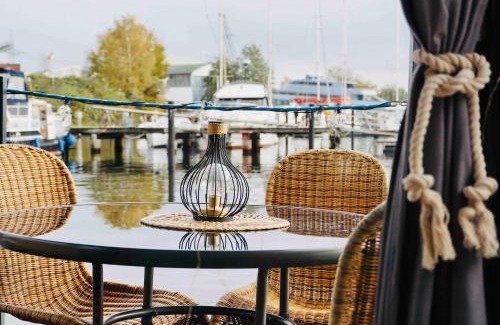 St. Andreas Boat Rental | Hausboot AHOY Masal
