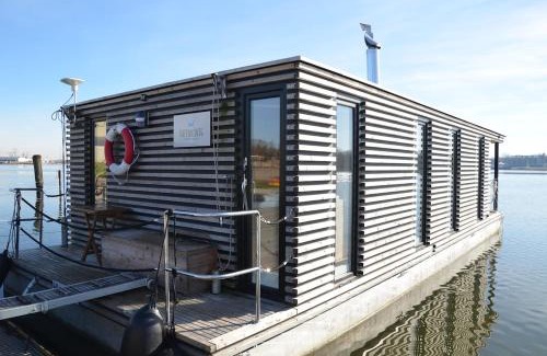 St. Andreas Boat Rental | Hausboot Hafenkönig Lübeck