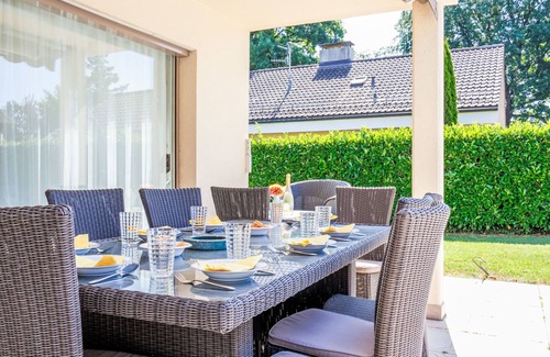 Bellevue House | Hauts-de-Genthod by Interhome