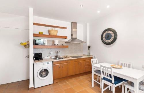 Sant Pol De Mar Apartment | Hauzify I Apartament Can Bou