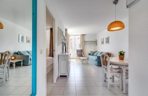 Sant Pol De Mar Apartment | Hauzify I Apartaments Sot del Morer