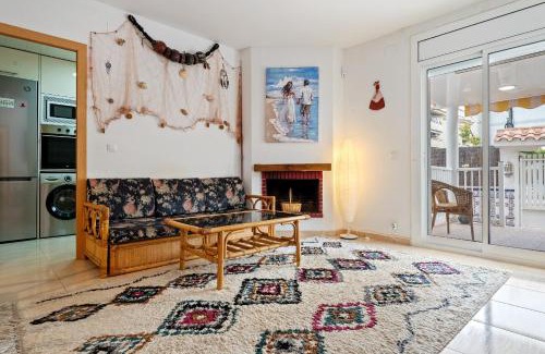 Cunit House | Hauzify I Casa Ribera